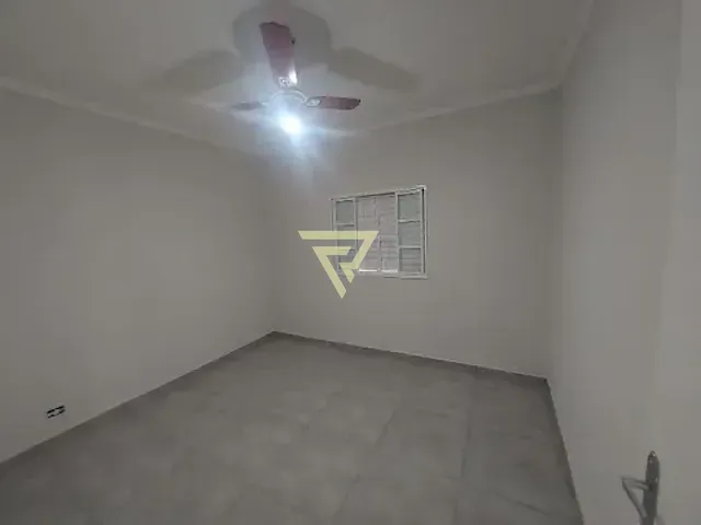 Casa com 200m² 2 quartos e 1 banheiro, à venda, no bairro Avelino Alves Palma em Ribeirão Preto