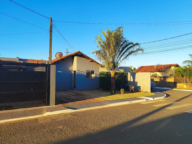 Casa 2 quartos e 1 banheiro, à venda, no bairro Recanto das Palmeiras em Campo Grande