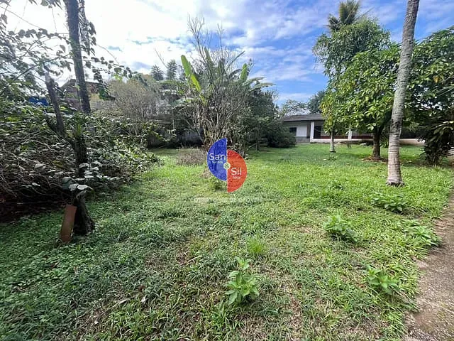 Casa com 895m² 2 quartos e 1 banheiro, à venda, no bairro Centro em Guapimirim