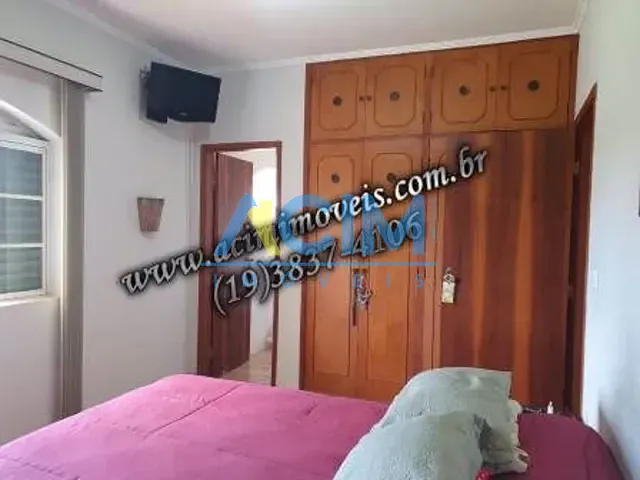 Casa com 1m² 3 quartos e 2 banheiros, à venda, no bairro Centro em Jaguariúna