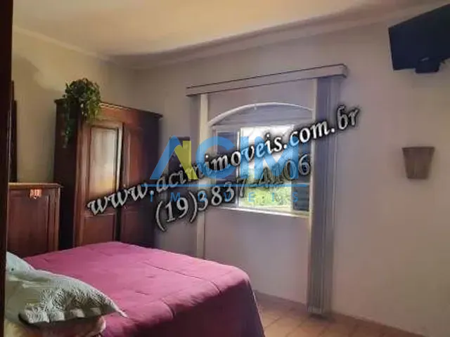 Casa com 1m² 3 quartos e 2 banheiros, à venda, no bairro Centro em Jaguariúna