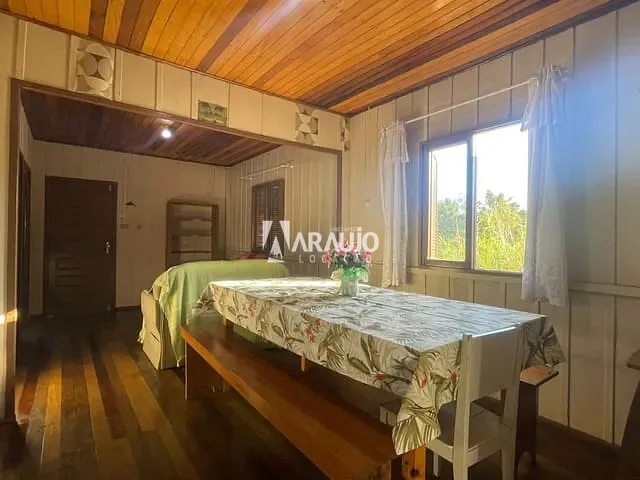 Casa com 250m² 3 quartos e 2 banheiros, para alugar, no bairro Gravatá em Navegantes