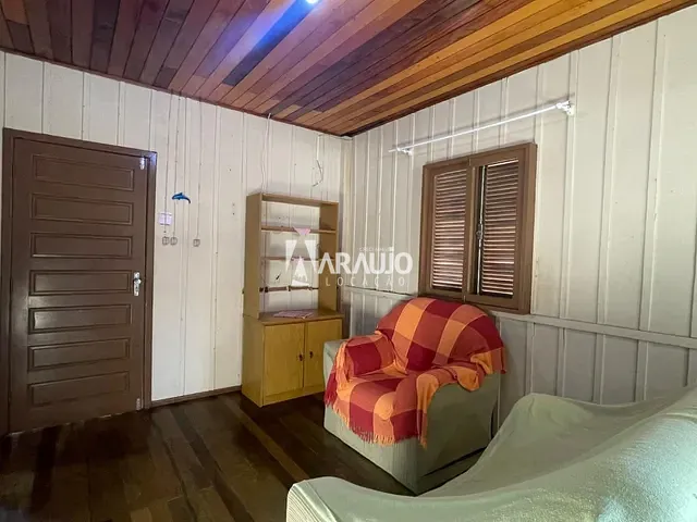 Casa com 250m² 3 quartos e 2 banheiros, para alugar, no bairro Gravatá em Navegantes
