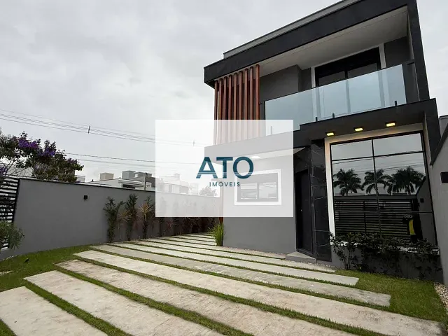 Sobrado 3 quartos e 4 banheiros, à venda, no bairro areias em Tijucas