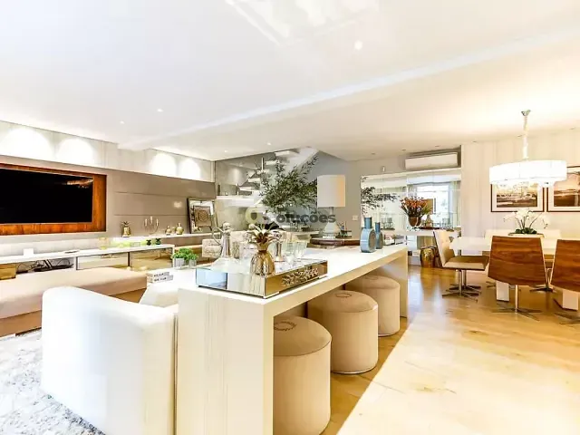 Casa 4 quartos e 7 banheiros, à venda, no bairro Vila Albertina em São Paulo