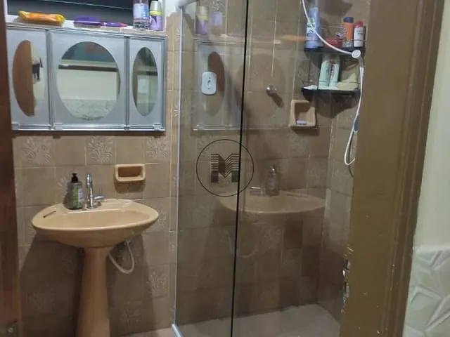 Casa com 120m² 5 quartos e 2 banheiros, à venda, no bairro Jardim Coelho Neto em Guaratinguetá