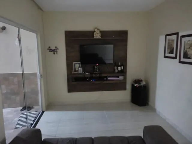 Casa com 120m² 5 quartos e 2 banheiros, à venda, no bairro Jardim Coelho Neto em Guaratinguetá