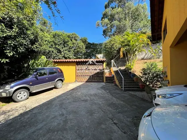 Casa com 1459m² 4 quartos e 5 banheiros, à venda, no bairro Pousada dos Bandeirantes em Carapicuíba