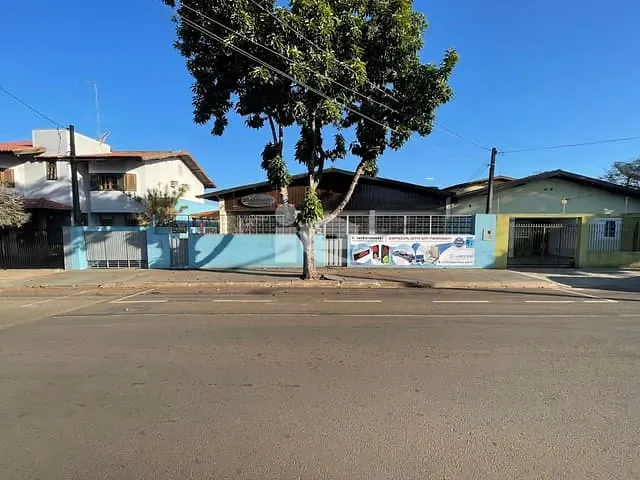 Casa com 634m², à venda, no bairro Centro em Rolândia