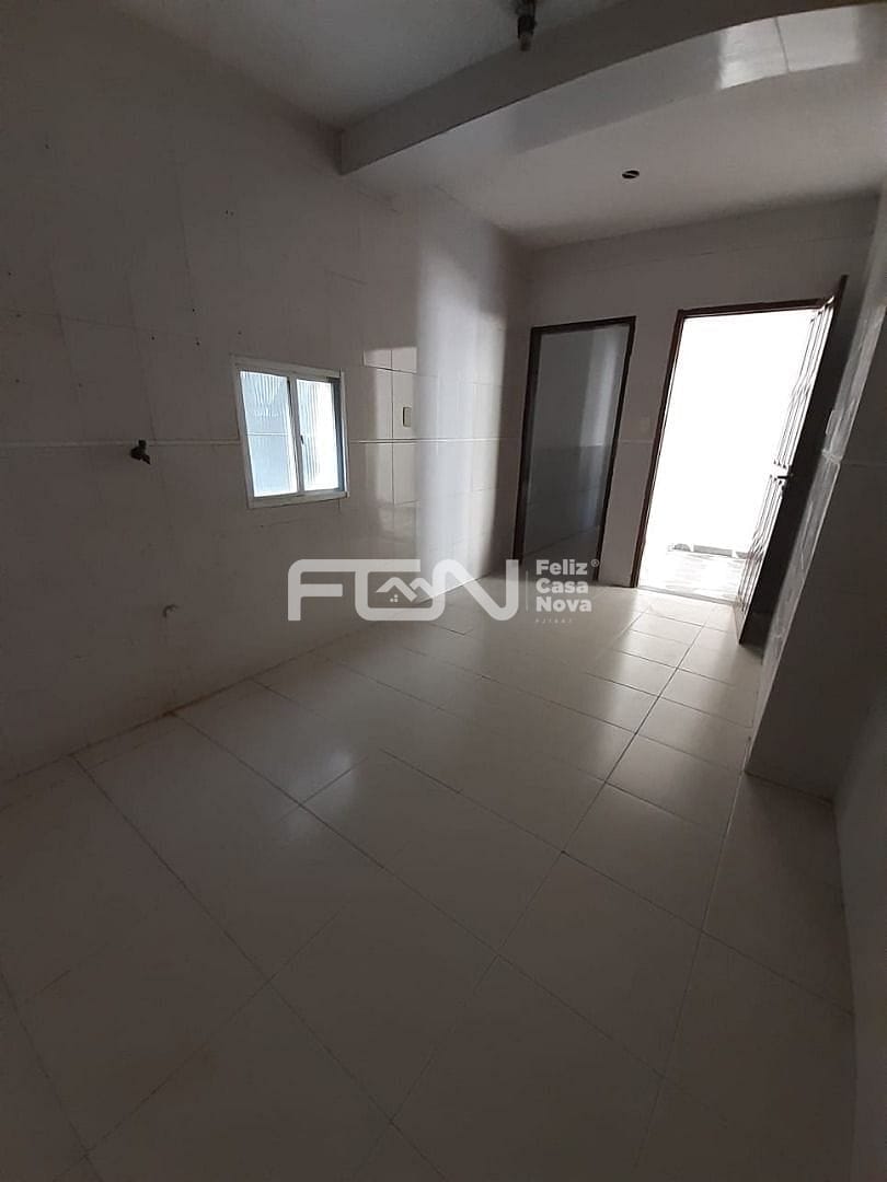Casa à venda com 2 quartos, 10m² - Foto 5