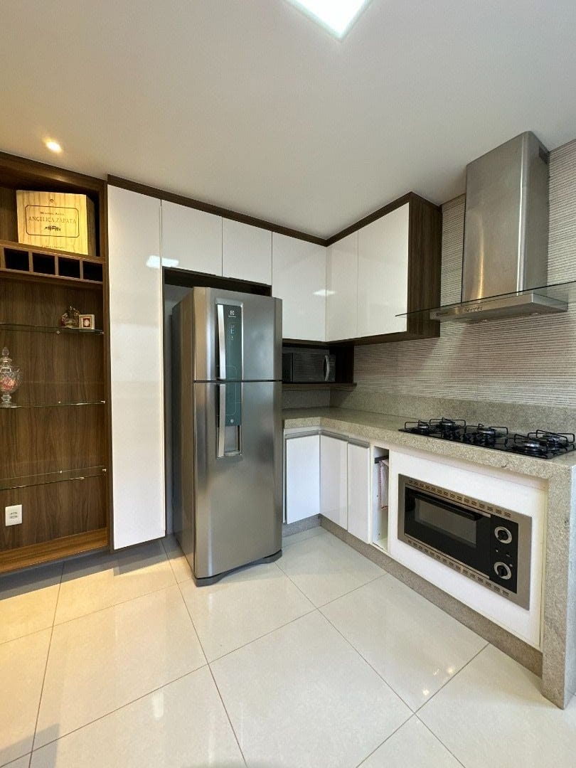 Casa, 3 quartos, 218 m² - Foto 4