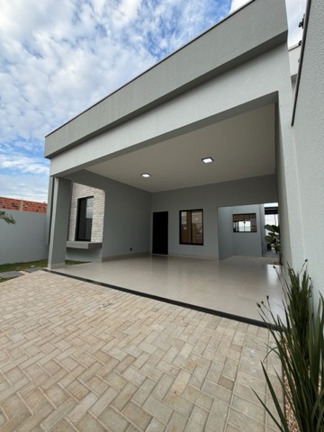 Casa com 250m² 3 quartos e 2 banheiros, à venda, no bairro Residencial Veneza em Nova Mutum