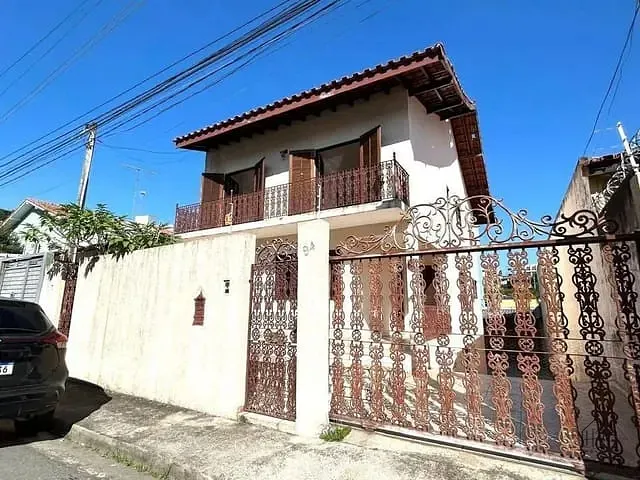 Casa 3 quartos e 3 banheiros, à venda, no bairro Jardim Nomura em Cotia
