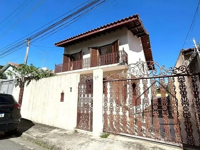 Casa 3 quartos e 3 banheiros, à venda, no bairro Jardim Nomura em Cotia