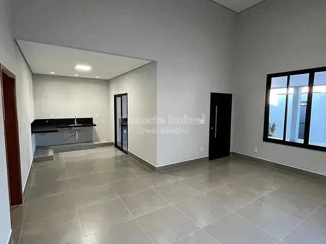Casa com 250m² 3 quartos e 2 banheiros, à venda, no bairro Parque Residencial Groot em Holambra
