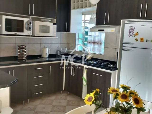 Casa com 152m² 4 quartos e 2 banheiros, à venda, no bairro Areal em Pelotas