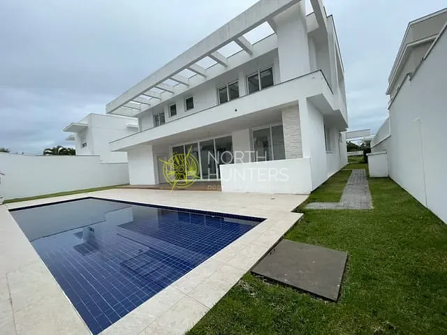 Casa com 600m² 4 quartos e 5 banheiros, à venda, no bairro Jurerê Internacional em Florianópolis