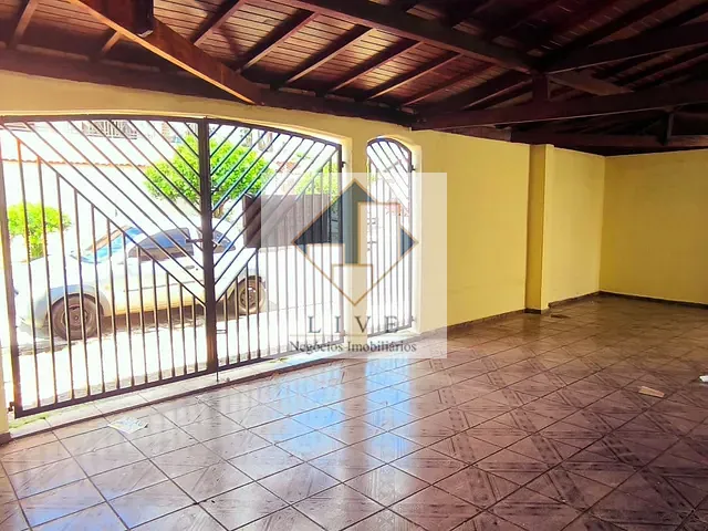 Casa com 250m² 2 quartos e 2 banheiros, à venda, no bairro Jardim Laudissi em Santa Bárbara D'Oeste