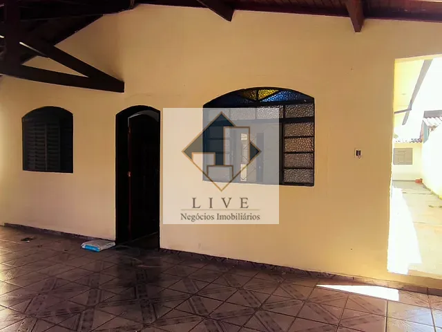 Casa com 250m² 2 quartos e 2 banheiros, à venda, no bairro Jardim Laudissi em Santa Bárbara D'Oeste
