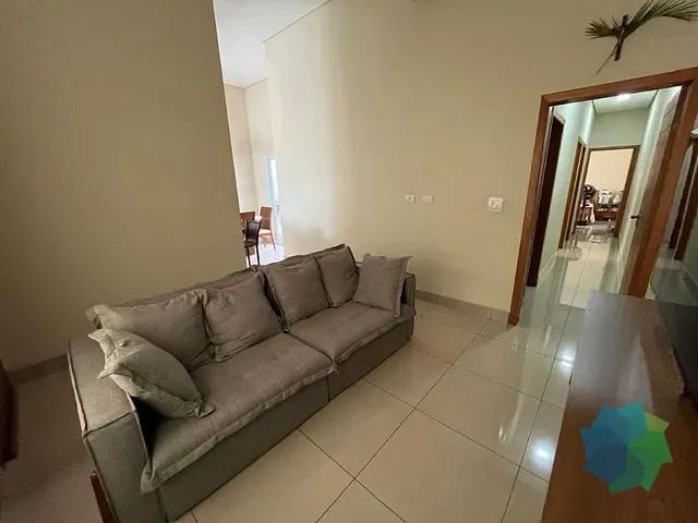 Casa com 175m², à venda, no bairro Loteamento Terras de São Pedro e São Paulo em Salto