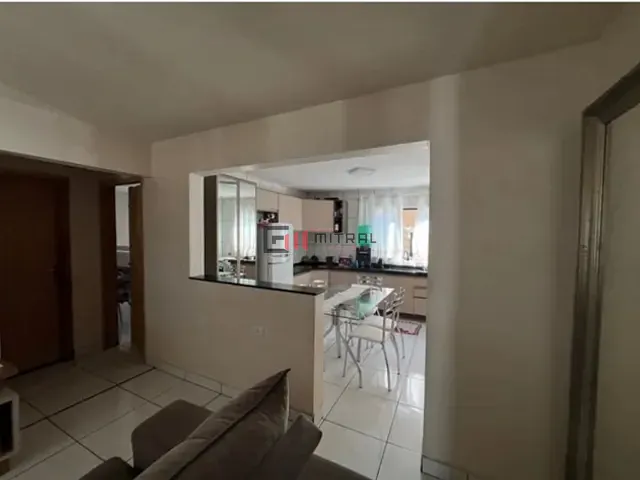 Casa 3 quartos e 2 banheiros, à venda, no bairro Armindo Guazzi em Londrina