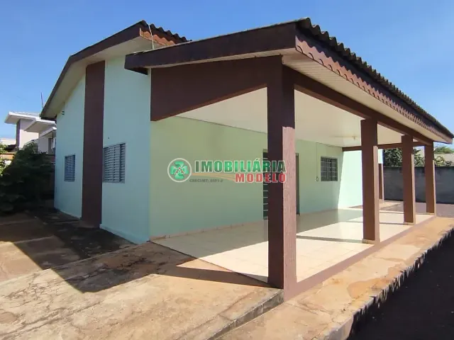 Casa 3 quartos e 1 banheiro, para alugar, no bairro Centro em Canarana