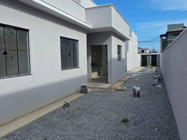 Casa 3 quartos e 1 banheiro, à venda, no bairro Enseada das Gaivotas em Rio das Ostras