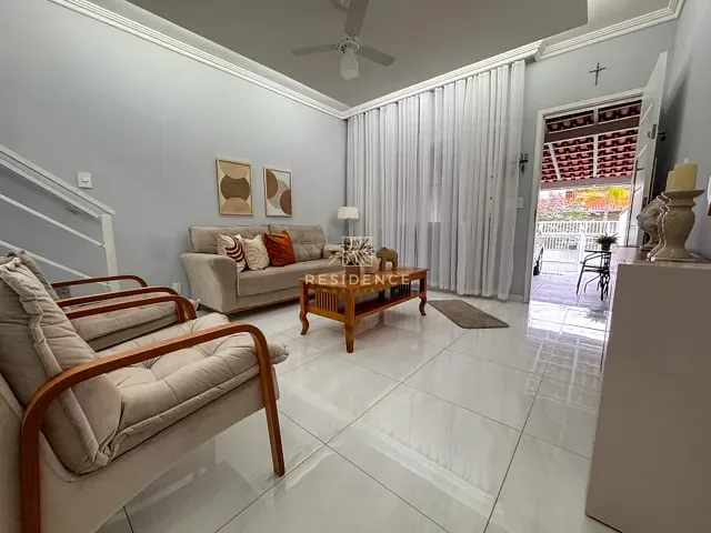 Casa 2 quartos e 2 banheiros, à venda, no bairro Jardim Amália em Volta Redonda