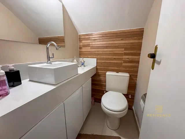 Casa 2 quartos e 2 banheiros, à venda, no bairro Jardim Amália em Volta Redonda