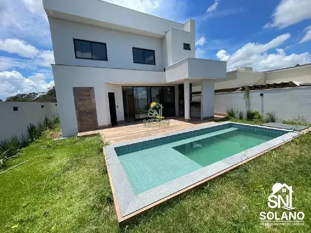Casa com 350m² 4 quartos e 5 banheiros, à venda, no bairro Jardins Bolonha em Senador Canedo