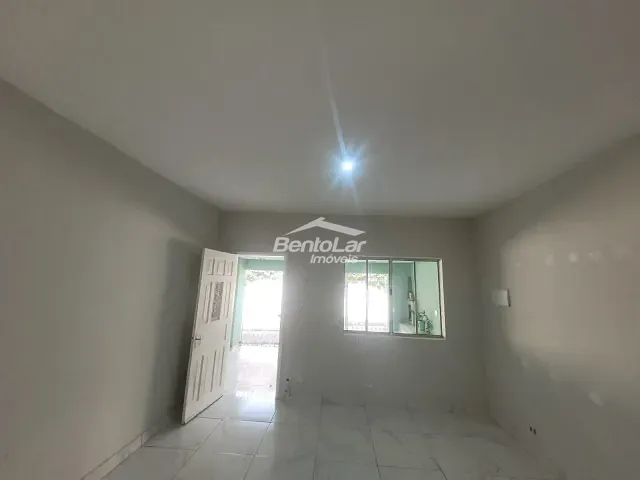 Casa com 60m² 2 quartos e 2 banheiros, para alugar, no bairro Vila Nivi em São Paulo
