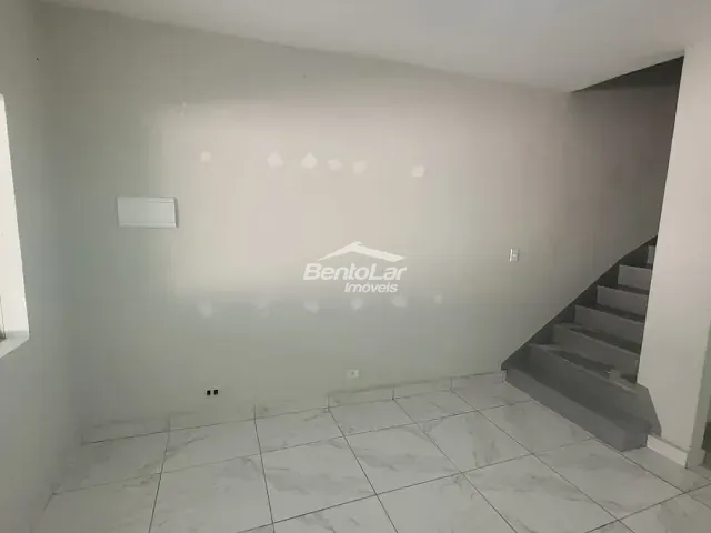 Casa com 60m² 2 quartos e 2 banheiros, para alugar, no bairro Vila Nivi em São Paulo