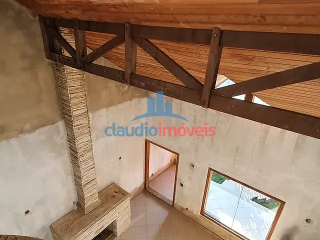 Casa 5 quartos e 2 banheiros, à venda, no bairro Jardim Amália em Volta Redonda