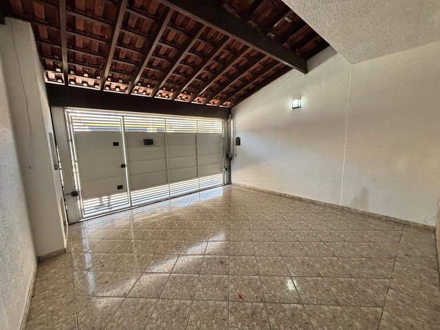 Casa 3 quartos e 3 banheiros, à venda, no bairro Conjunto Habitacional Ana Paula em Mogi das Cruzes