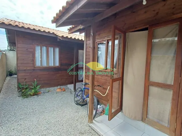Casa 4 quartos e 4 banheiros, à venda, no bairro Tapera em Florianópolis