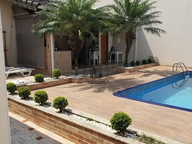 Casa com 320m² 3 quartos e 3 banheiros, à venda, no bairro Residencial Village Santana em Guaratinguetá