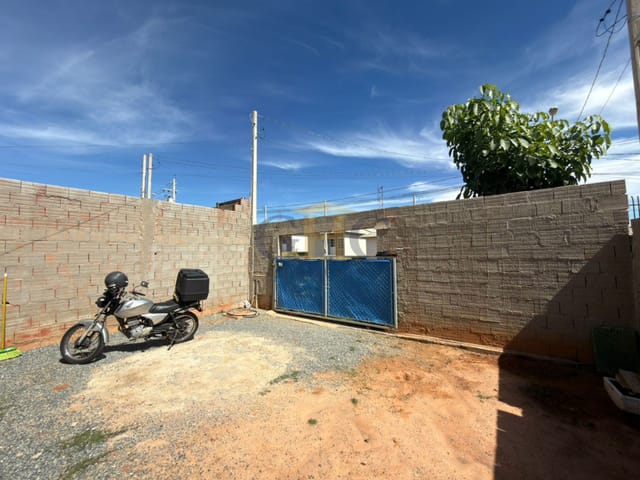Casa com 176m² 2 quartos e 1 banheiro, para alugar, no bairro Pacaembú Bandeiras em Salto de Pirapora