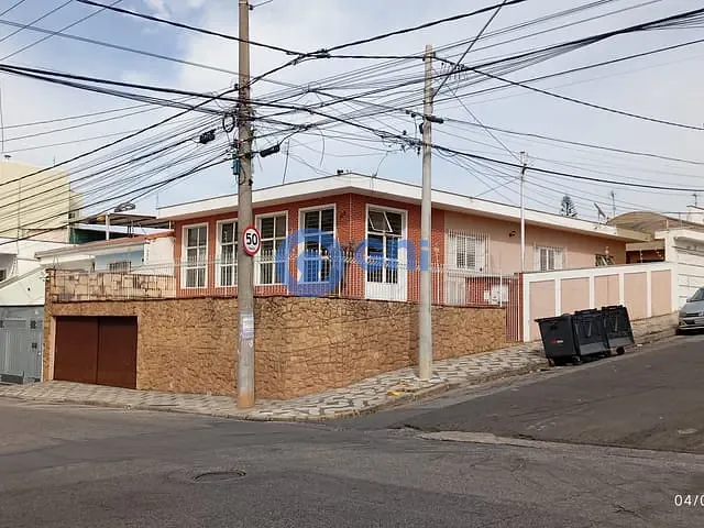Casa com 359m², à venda ou para alugar, no bairro Vila Jardini em Sorocaba