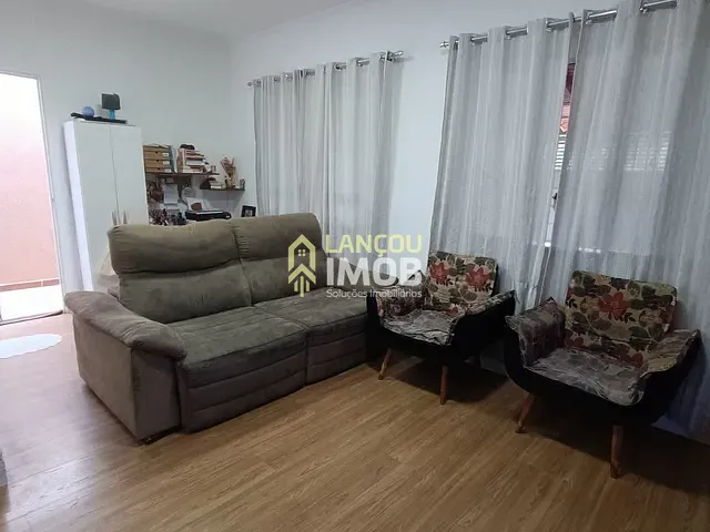 Casa com 140m² 2 quartos e 2 banheiros, à venda, no bairro Chácara Segre em Jundiaí