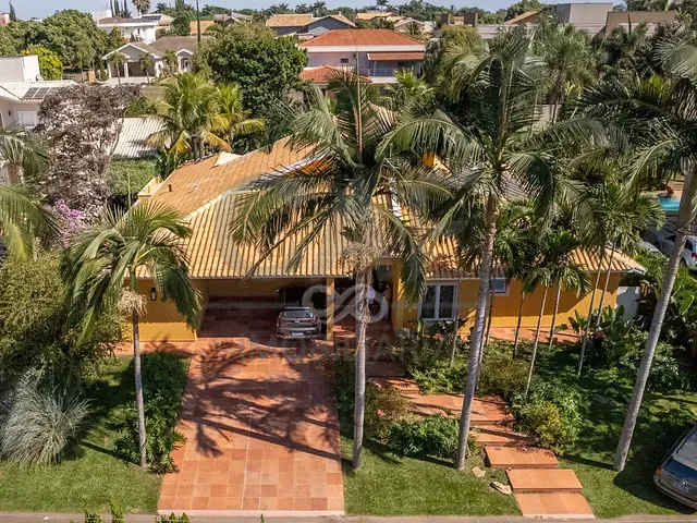 Casa com 1060m² 4 quartos e 6 banheiros, à venda ou para alugar, no bairro Residencial Palm Park em Holambra