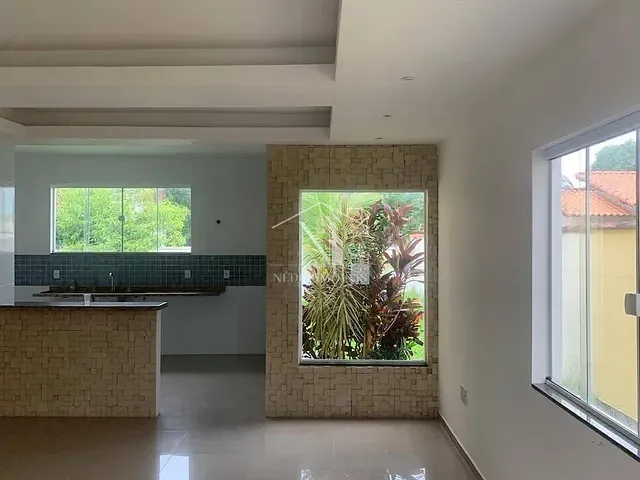 Casa 4 quartos e 3 banheiros, à venda, no bairro Flamengo em Maricá