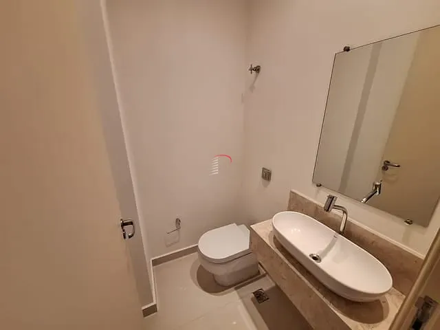 Casa com 500m² 3 quartos e 5 banheiros, à venda, no bairro Esperança em Londrina