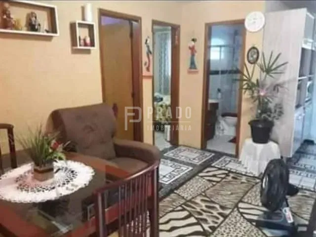 Casa 2 quartos e 1 banheiro, à venda, no bairro Três Vendas em Avenida Fernando Osório