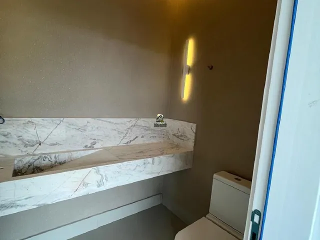 Casa com 360m² 3 quartos e 4 banheiros, à venda, no bairro Jardins Barcelona em Senador Canedo