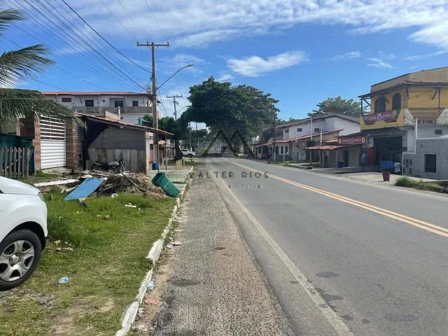 Casa 3 quartos e 1 banheiro, à venda, no bairro Olivença em Ilhéus