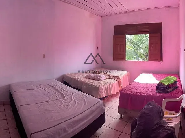 Casa 3 quartos e 1 banheiro, à venda, no bairro Olivença em Ilhéus