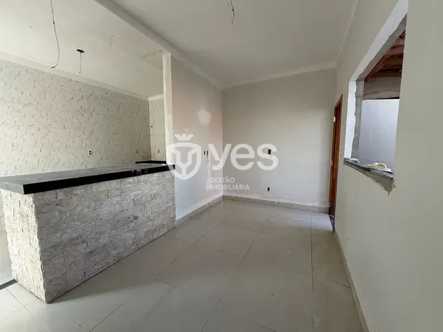 Casa 3 quartos e 2 banheiros, à venda, no bairro Parque das Mangabeiras em Araxá