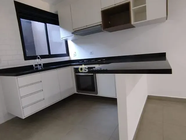 Casa 2 quartos e 1 banheiro, à venda ou para alugar, no bairro Vila Ipojuca em São Paulo