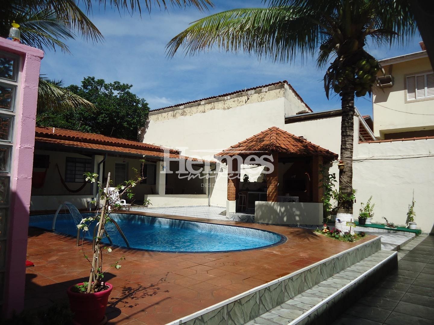 Casa, 4 quartos, 334 m² - Foto 1