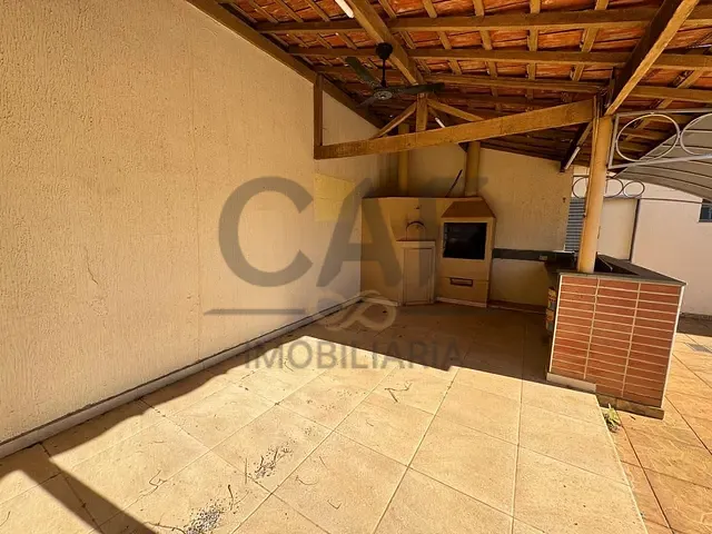 Casa com 464m² 3 quartos e 5 banheiros, à venda, no bairro Saúde em Mogi Mirim